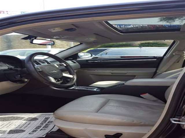 2007 Chrysler 300 Touring 4dr Sedan